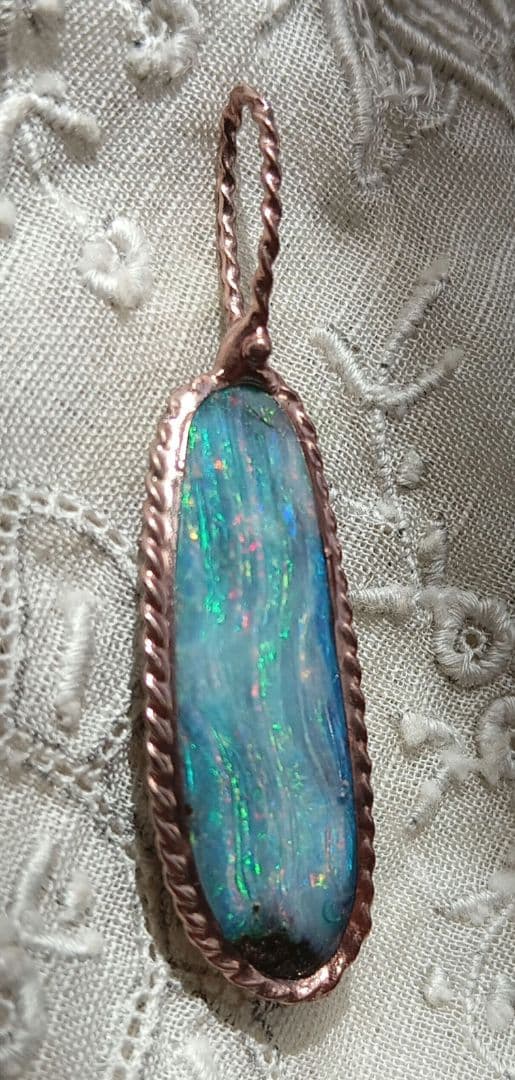 ❤❤〚ボルダーオパール 〛 　　流れるオーロラ ✨✨