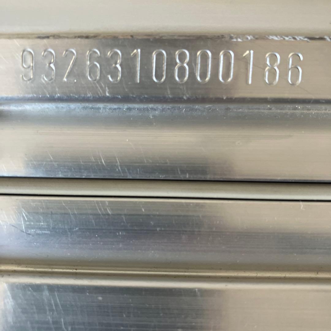 RIMOWA シルバー 中型キャリーケース