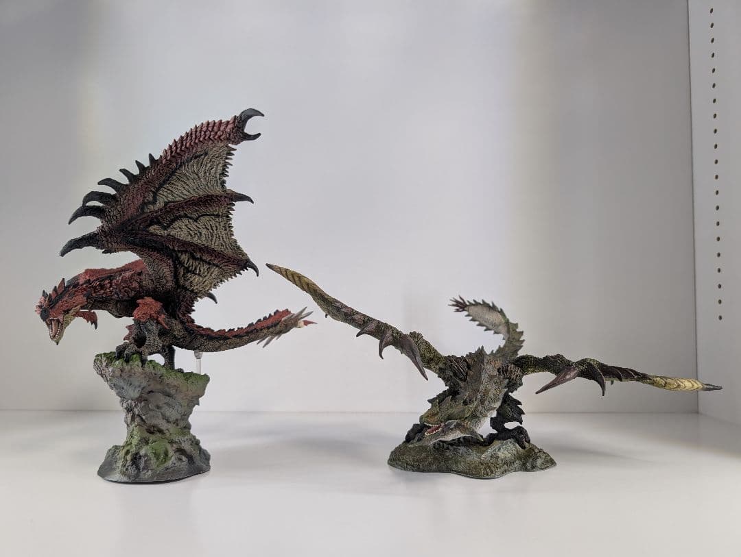 リオレウス・リオレイア　フィギュア　クリエイターズモデル