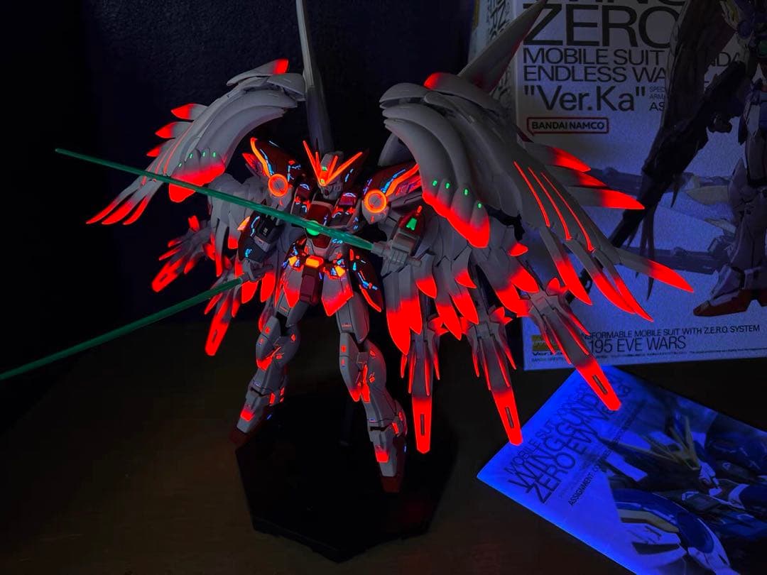 MGウイングガンダムゼロEW Ver.Ka スノーホワイト 改修塗装済完成品