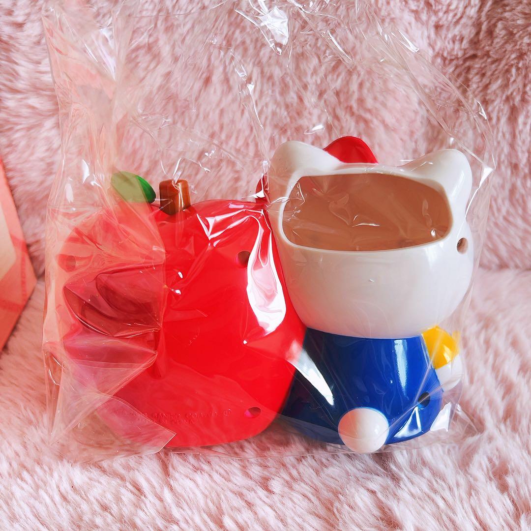 希少レア　ハローキティ　パタパタカレンダー　ペンスタンド付き　2006 サンリオ