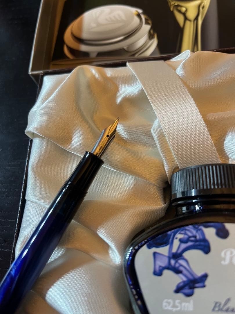 美品 Pelikan ペリカン 万年筆 M205 マーブルブルー M(中字)