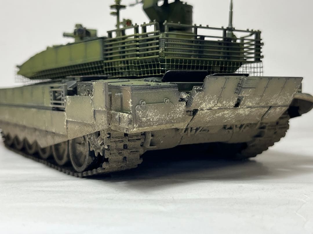 アミュージングホビー 1/35 T-90M （完成品）