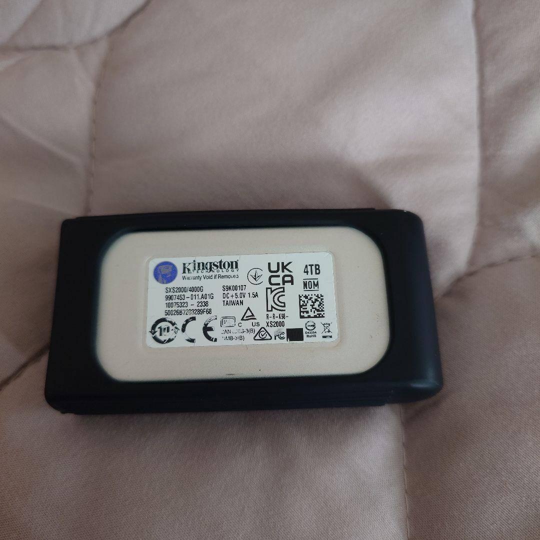 Kingston XS2000 4TB ポータブルSSD キングストン 外付け