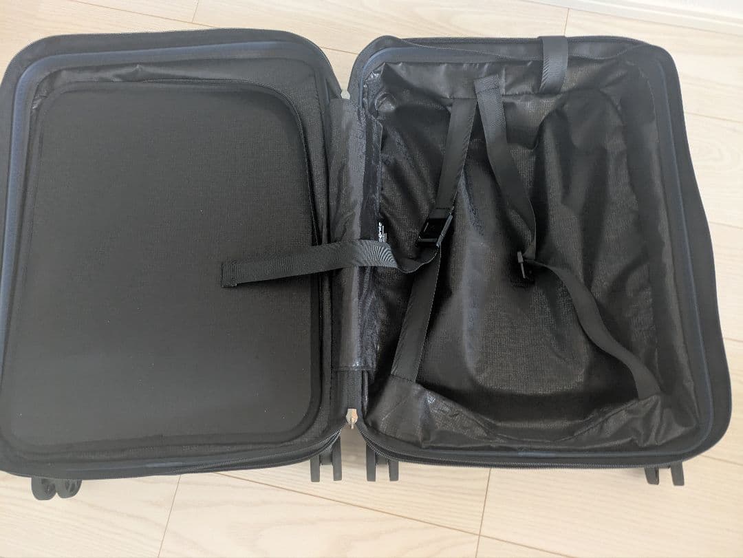 Samsonite ネイビー キャリーケース TSAロック付き