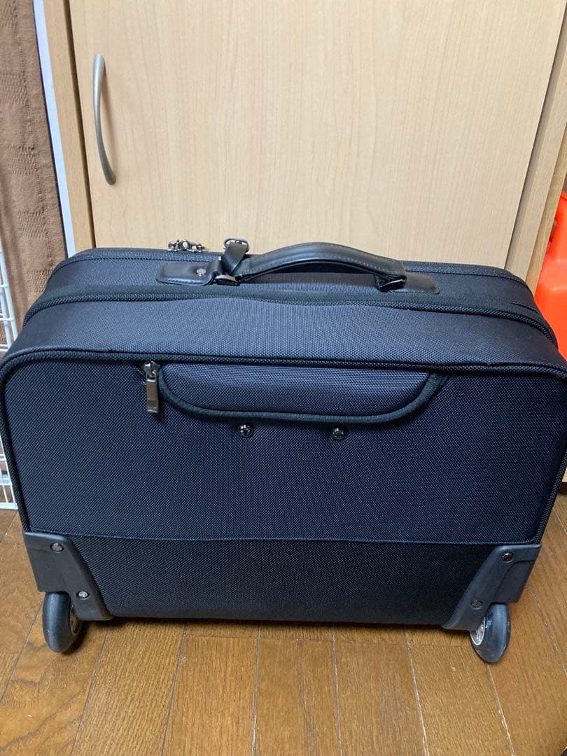 極美品 ANADesign ビジネスキャリーバッグ 機内持込可能 ビジネスバッグ