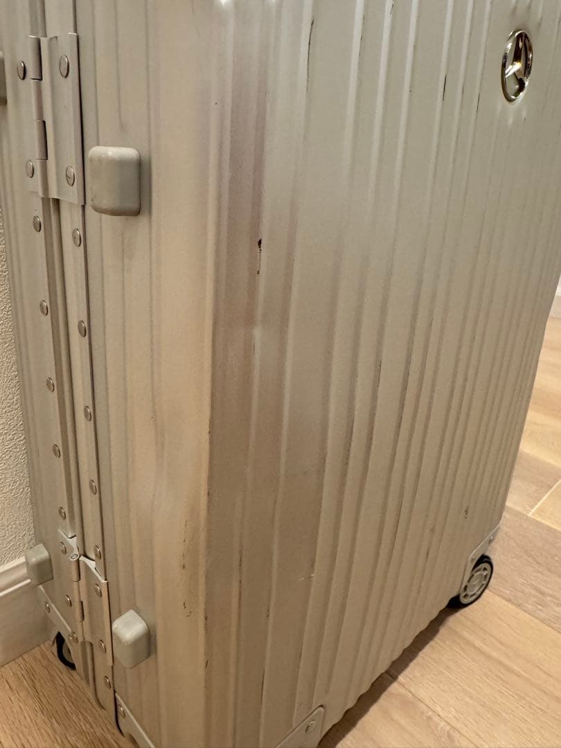 メルセデスベンツ アルミスーツケース　機内持込み　32L