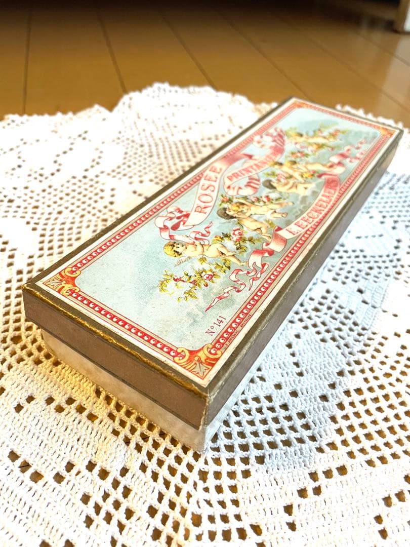 希少　フランスアンティーク　天使のサボンボックス　ソープボックス　石鹸3個未開封