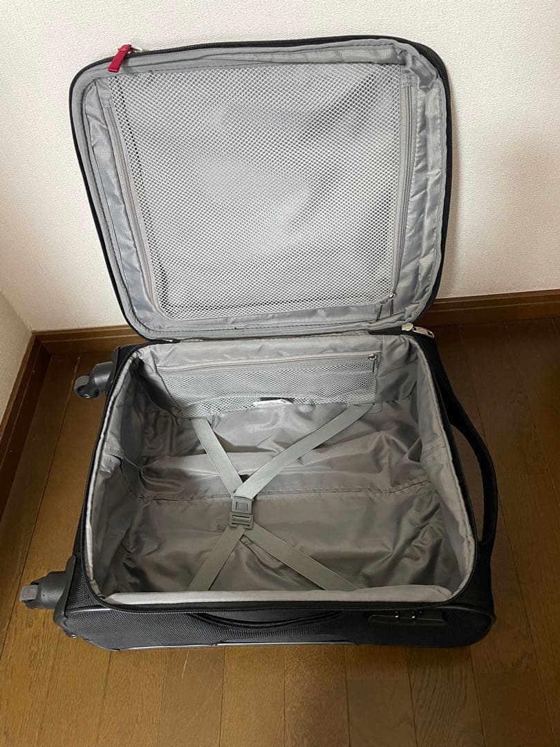 Samsonite ブラック キャリーケース　サムソナイト