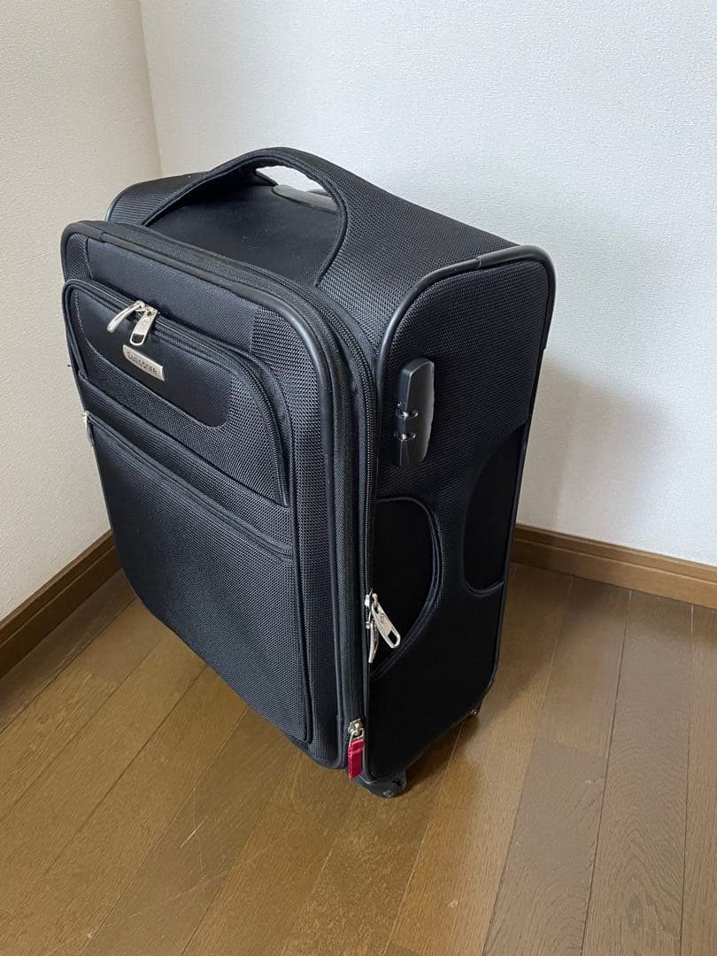 Samsonite ブラック キャリーケース　サムソナイト