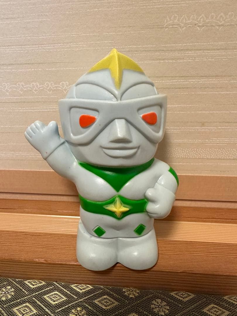 非売品　ミラーマン　貯金箱　ソフビ