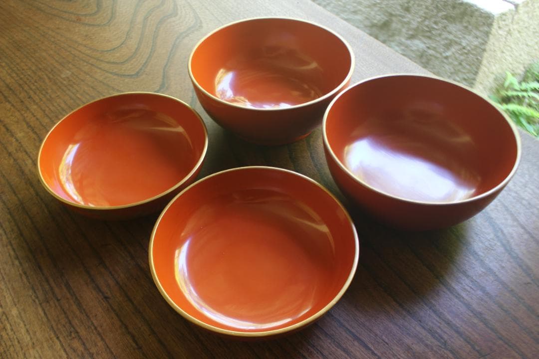 時代逸品！時代金縁朱漆に極上牡丹蝶螺鈿蒔絵の映えるお椀2点（検輪島塗蒔絵椀雑煮椀