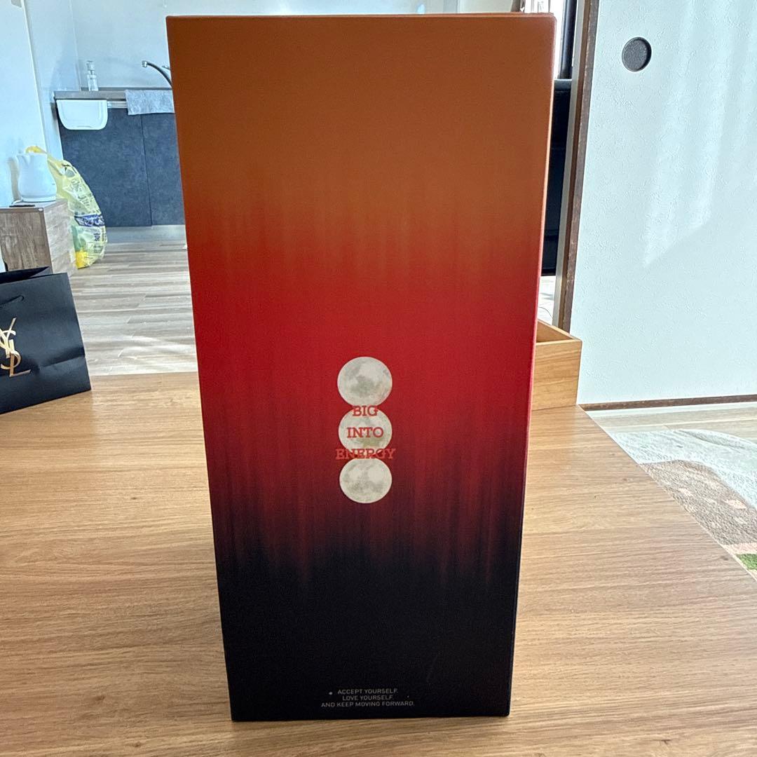 ラブブBig into Energy ROCK THE UNIVERSE 未開封