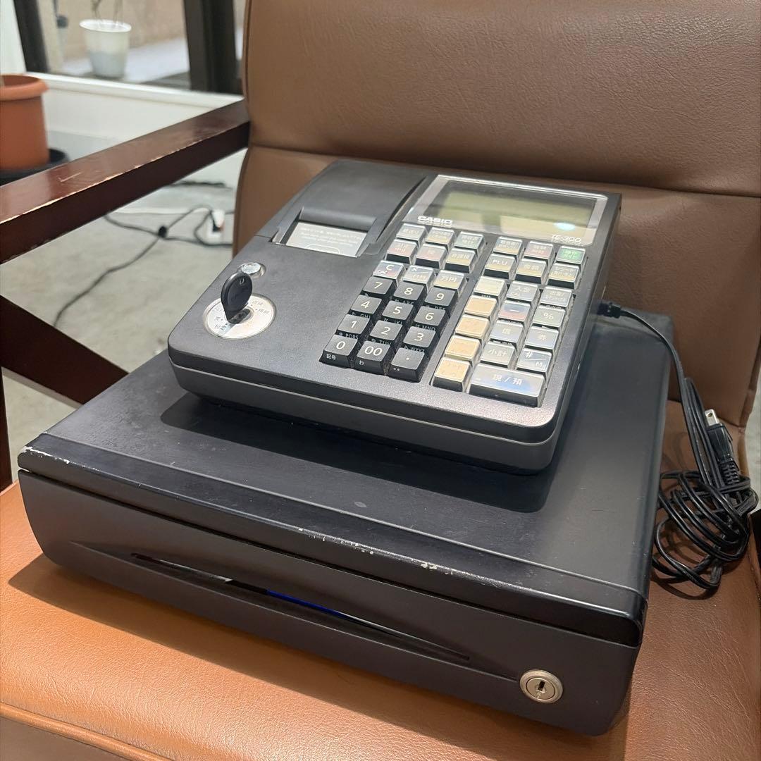 CASIO IF-300 レジスター　新品のロールペーパー四巻付き