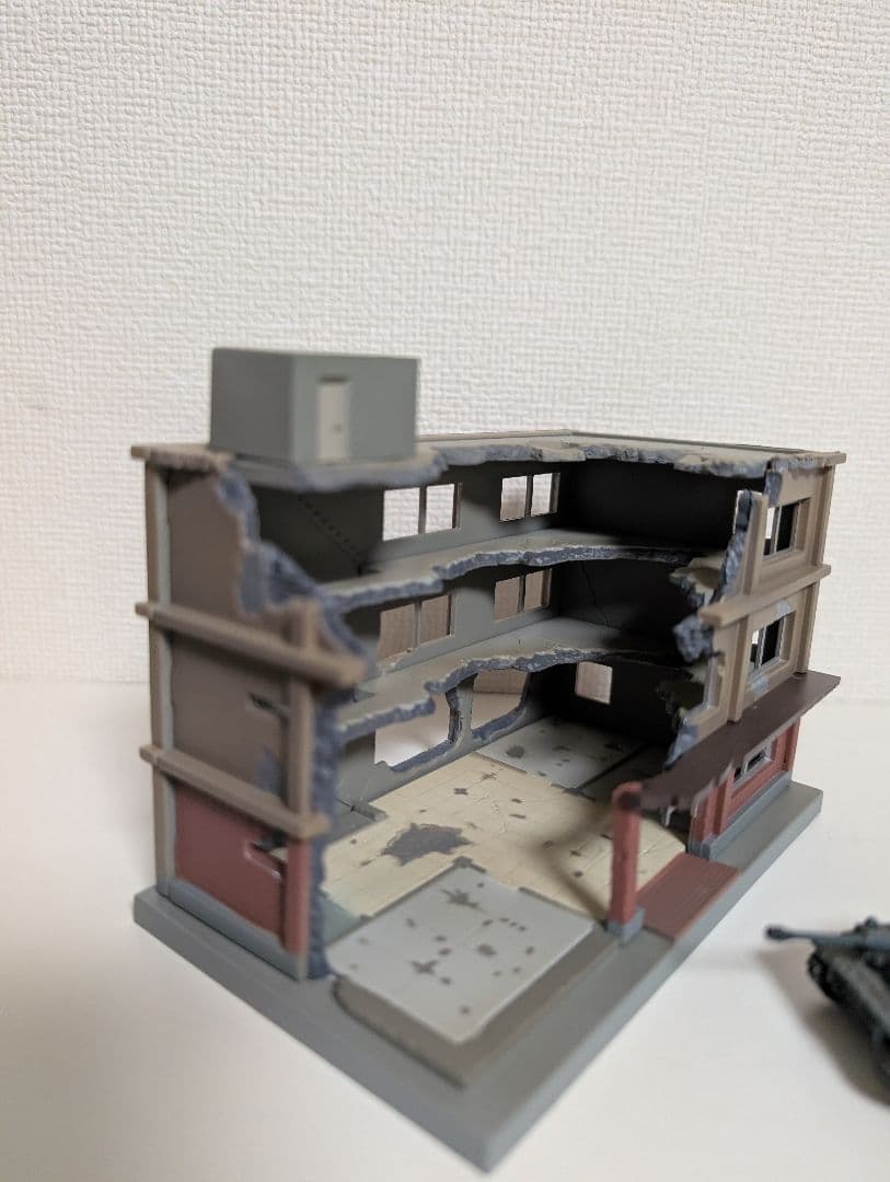 1/144　タイガーⅠ + 廃墟ビル