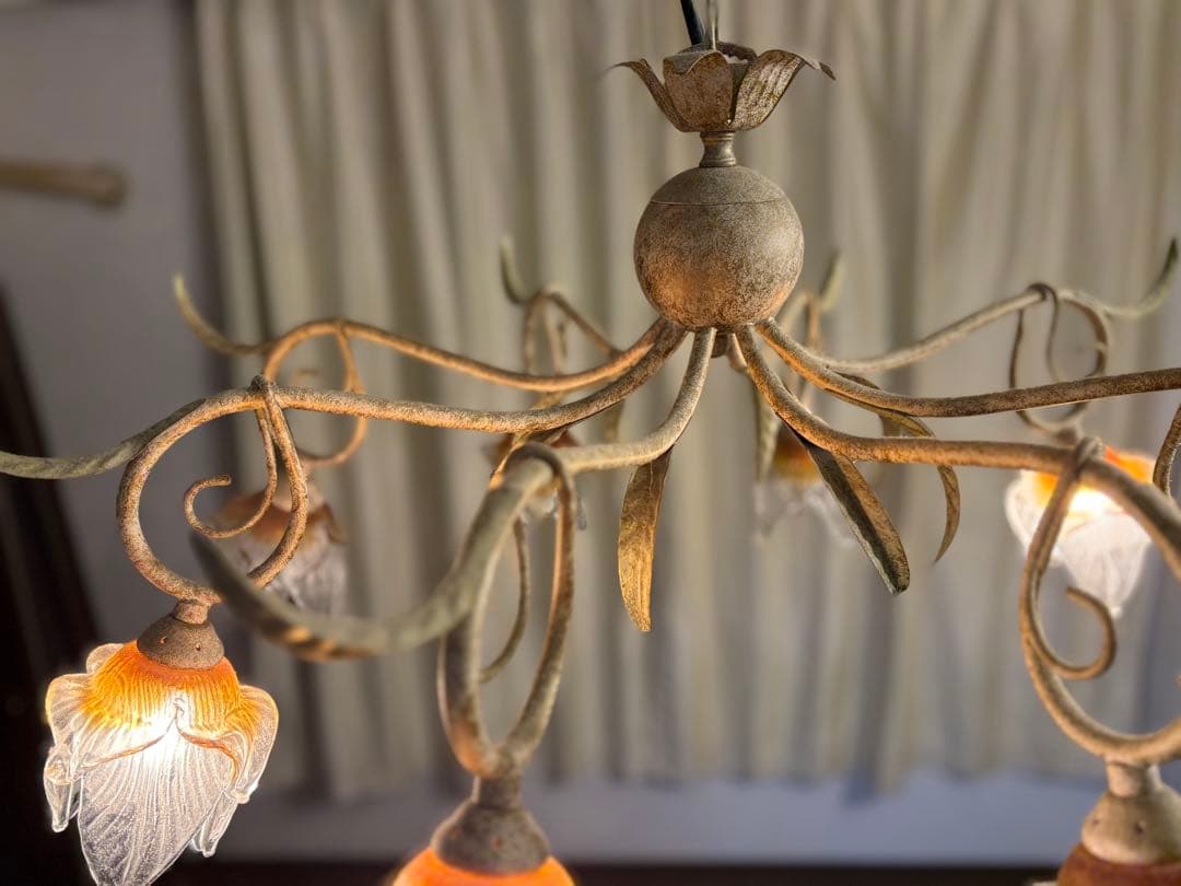 アンティーク シャンデリア フラワーモチーフ 8灯