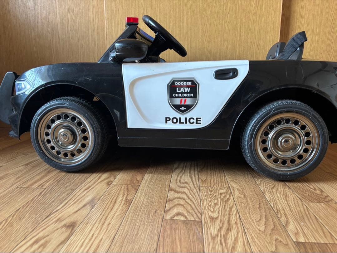 子供用ポリスカー 黒/白