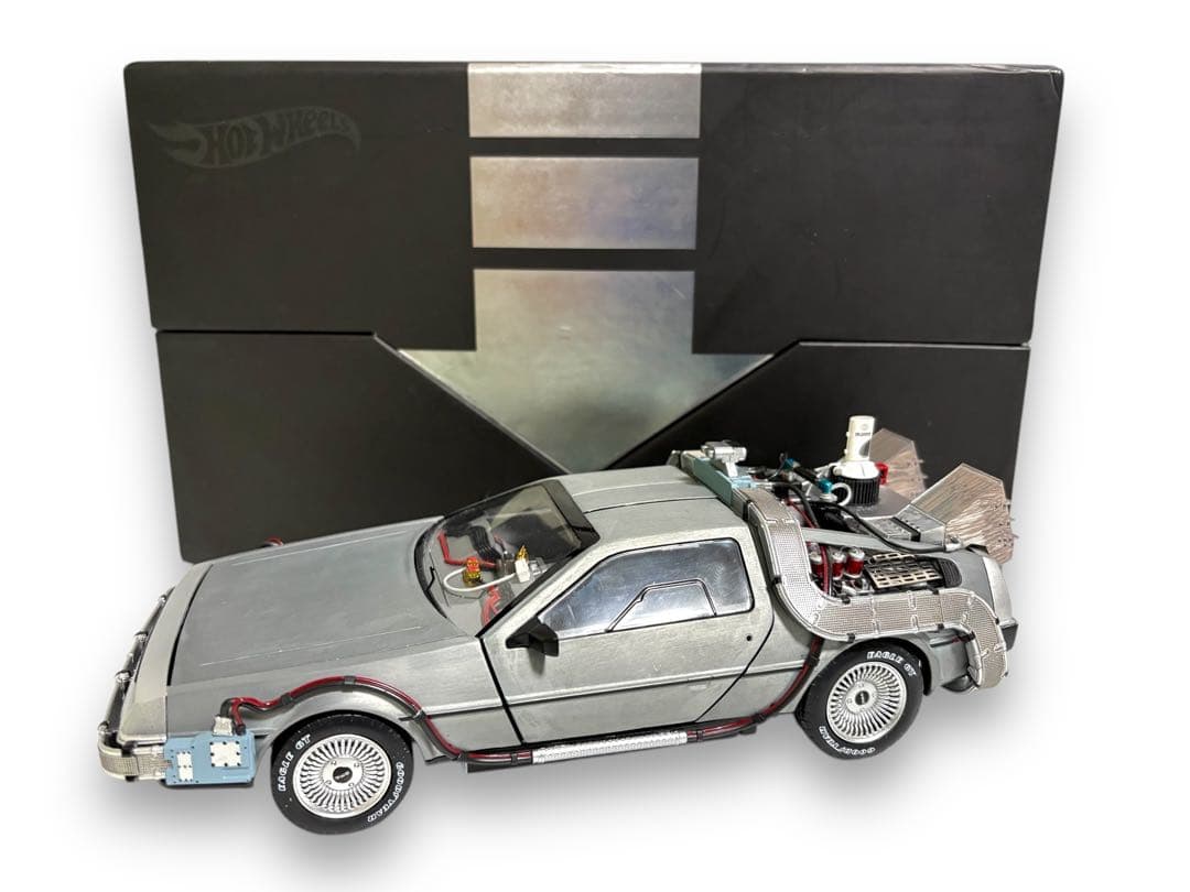 ☆美品　デロリアン　ホットウィール　特別版
