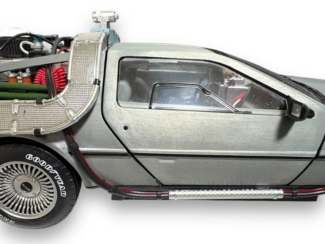 ☆美品　デロリアン　ホットウィール　特別版