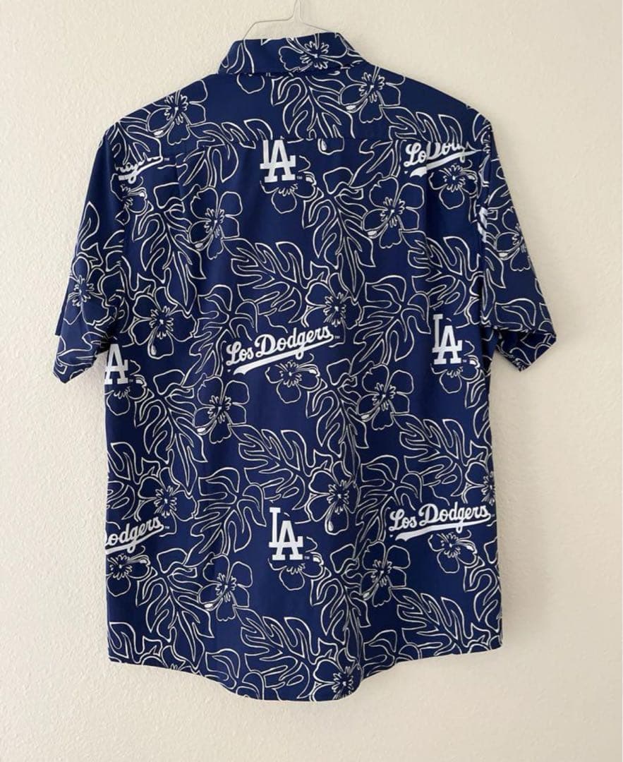 ロサンゼルス　ドジャース　レインスープナー　アロハシャツ　米国購入　新品