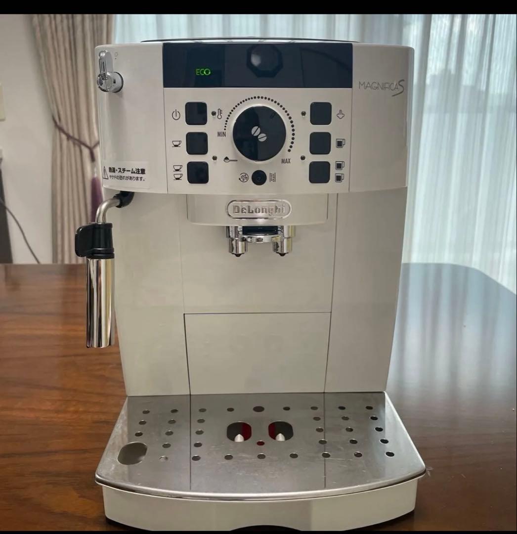 De'Longhi(デロンギ) マグニフィカS エスプレッソECAM22112W