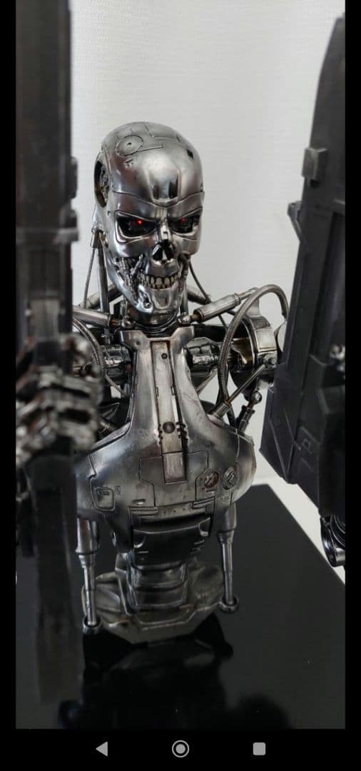 ターミネーター T-800 エンドスケルトン 1/4バストモデル