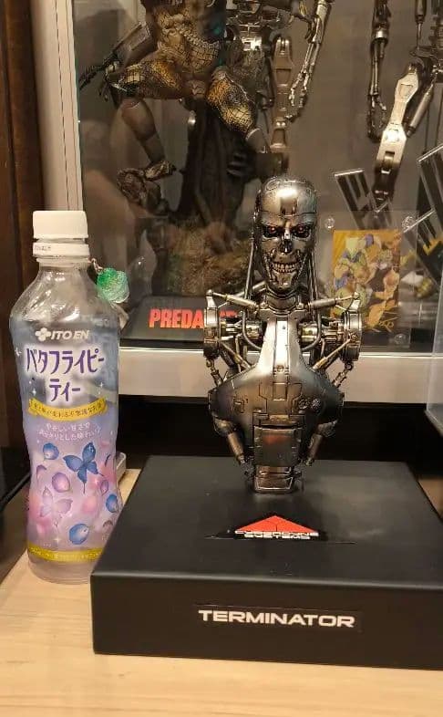 ターミネーター T-800 エンドスケルトン 1/4バストモデル
