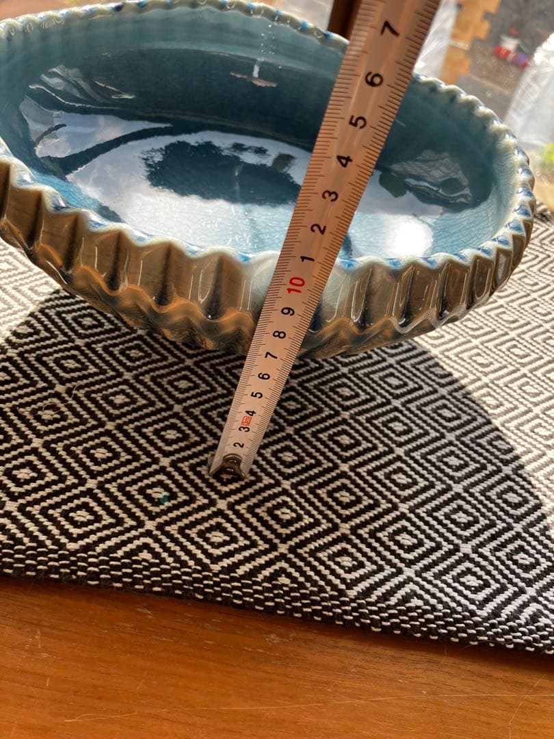 美品 水色の陶器製 花器 と 丸大形 高級剣山は新品未使用　ワレモノ発送致します