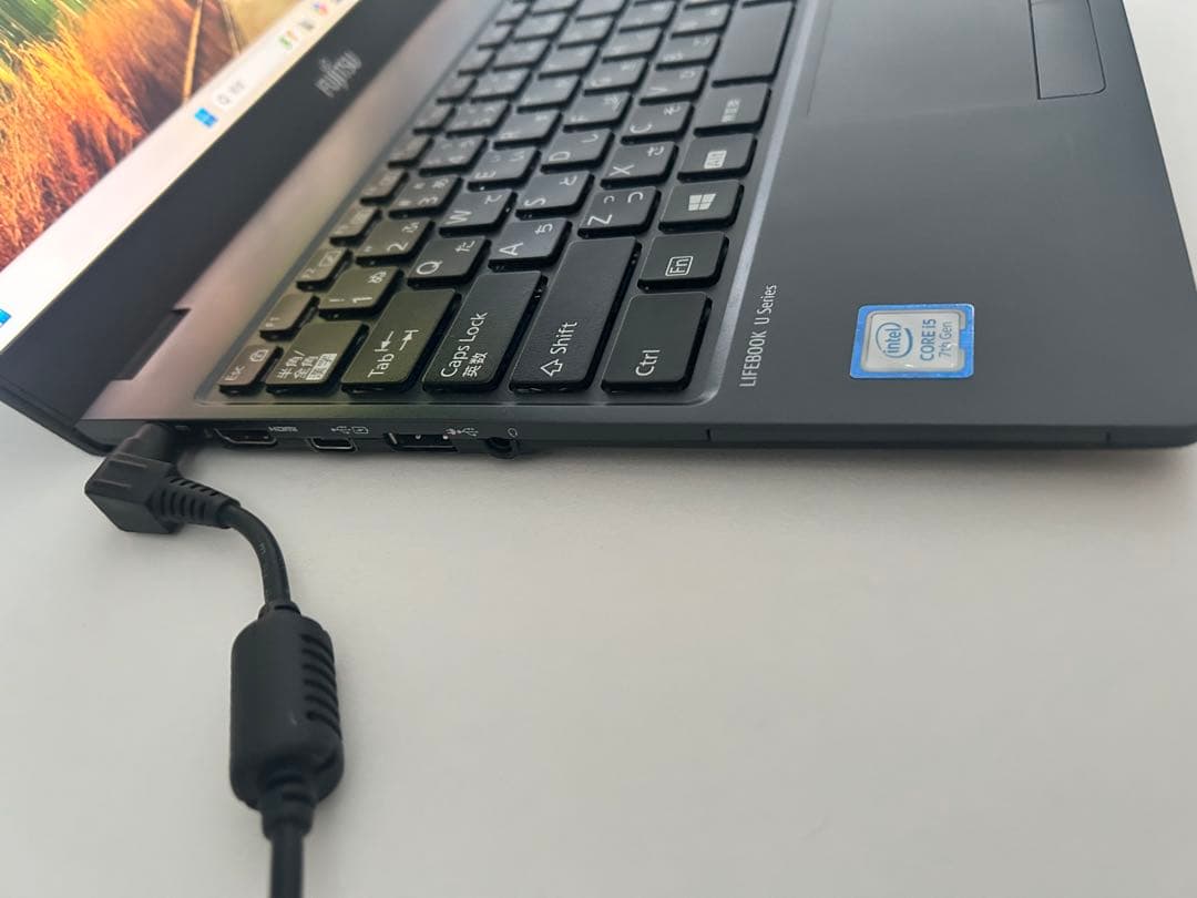 ☆美品☆極軽極薄！富士通 Windows11 ノートパソコン Core i5