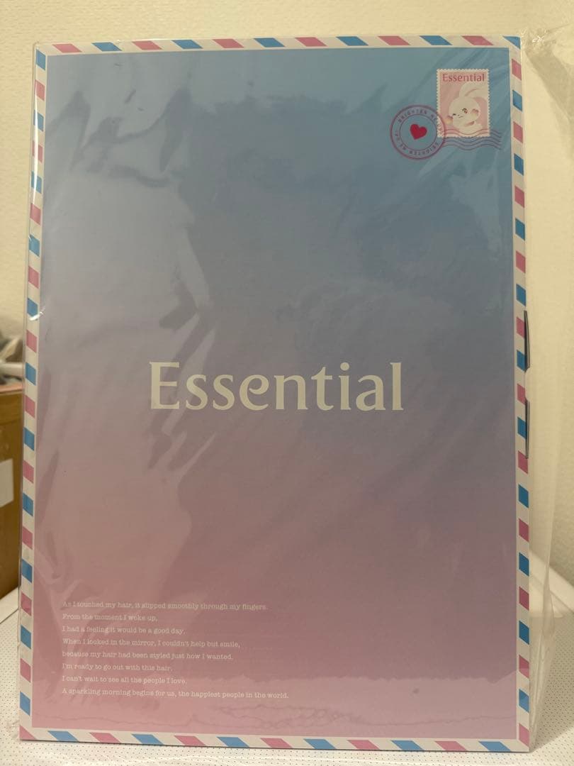 未開封　Essential with NewJeans A3ポスターセット