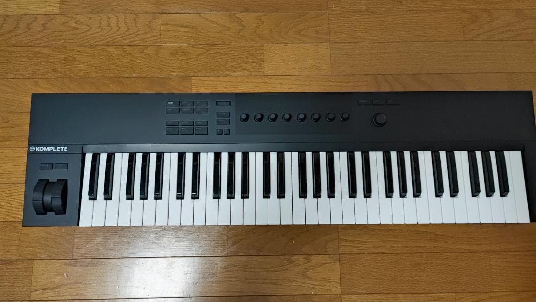 【極美品】KOMPLETE KONTROL A61 トランスファーID発行済