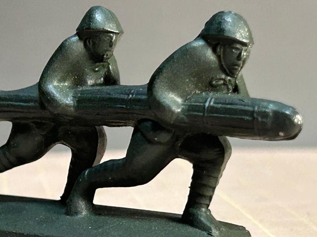 戦前　肉弾三勇士 兵士 置物 文鎮　グリコ　金属　オマケ　レア時代　日本軍　陸軍