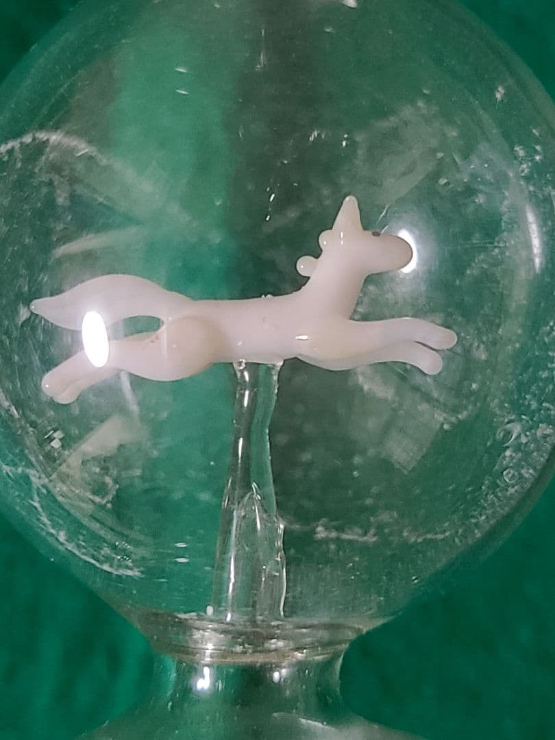 アンティークオーストリアビミニ工房によるフィギュア入りグラス　白馬