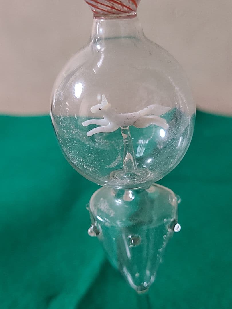アンティークオーストリアビミニ工房によるフィギュア入りグラス　白馬