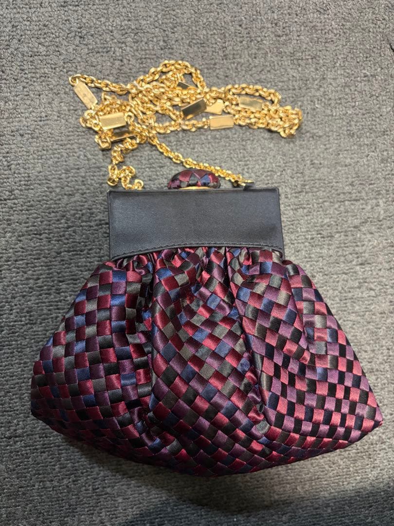 ボッテガヴェネタ イントレチャート　がま口チェーンショルダーバッグ