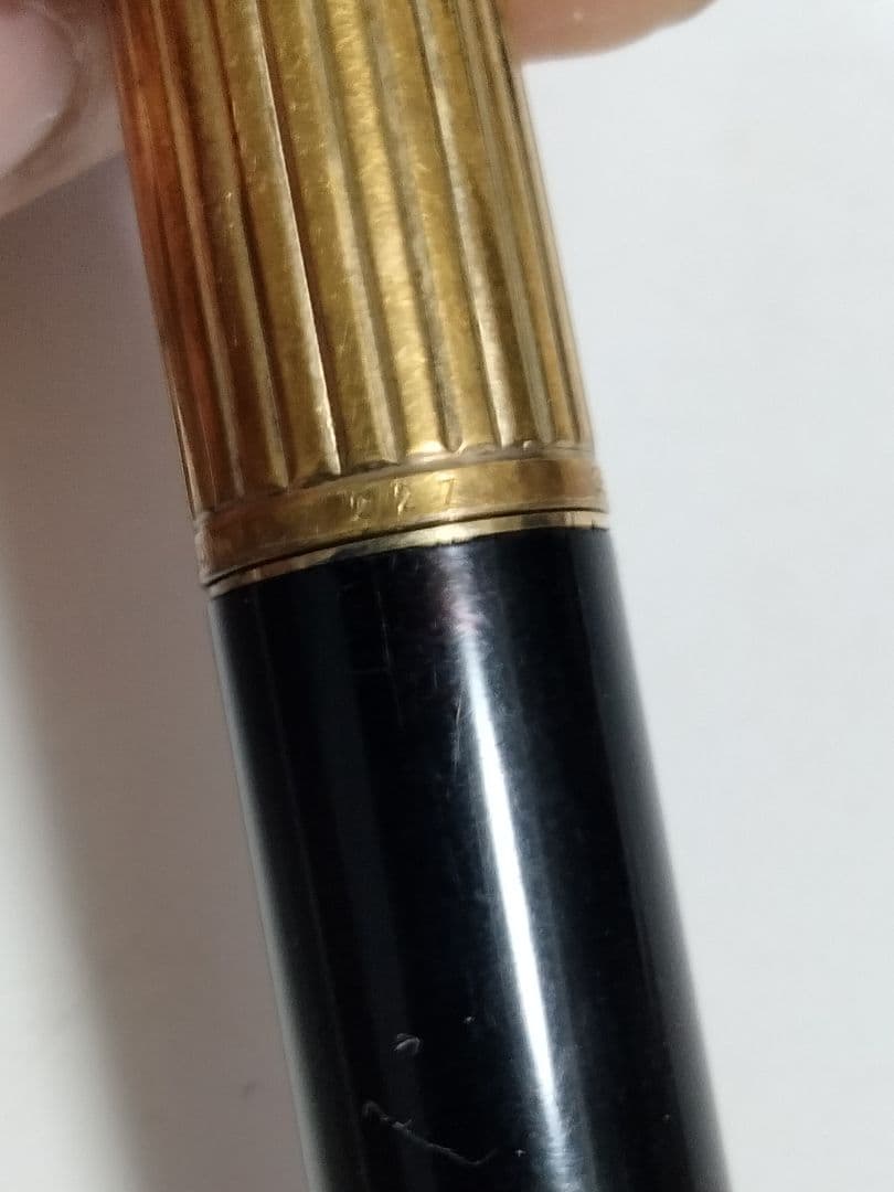 モンブラン Montblanc 227 万年筆 黒と金 14金 585