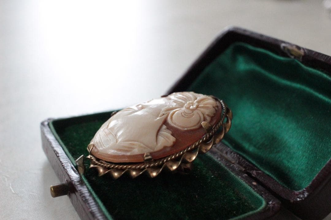 【E】アンティークシェルカメオブローチ