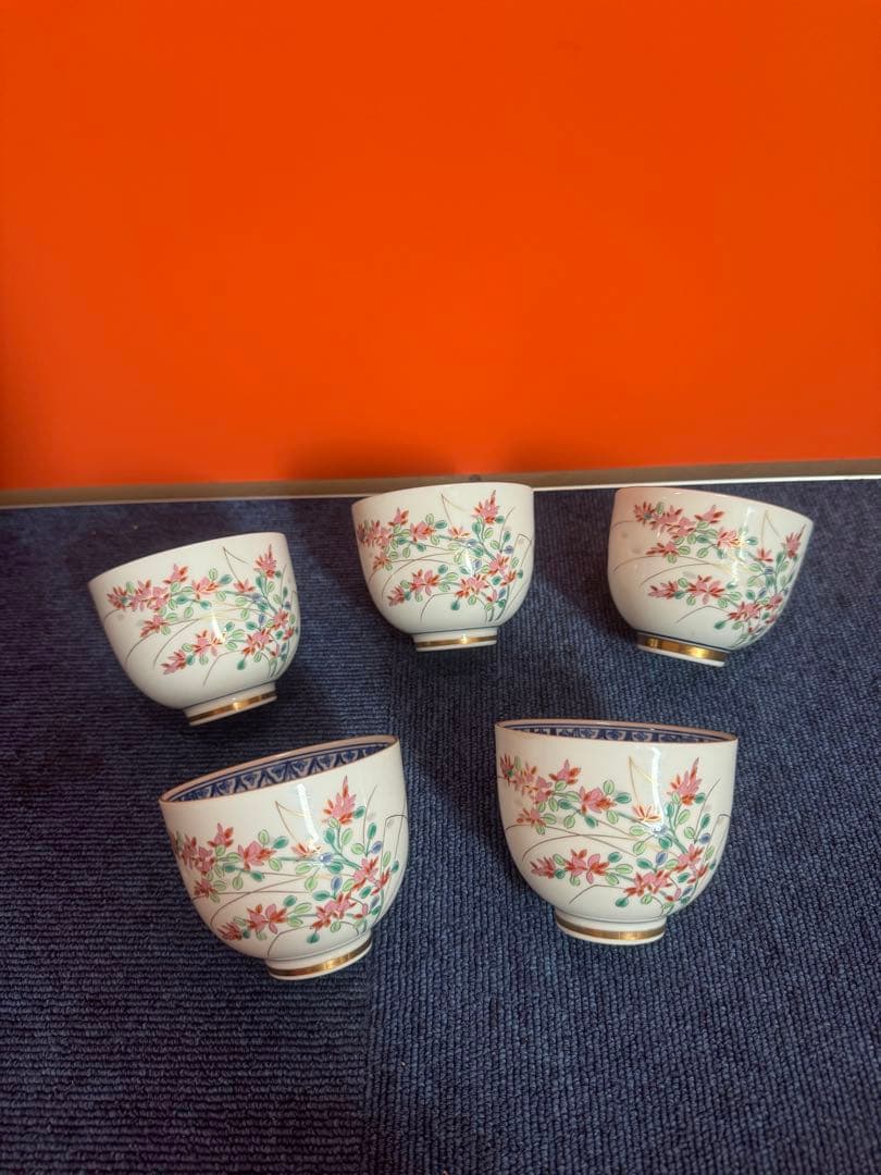 1809  其泉　蛍草花文　湯呑　5客　金彩　未使用