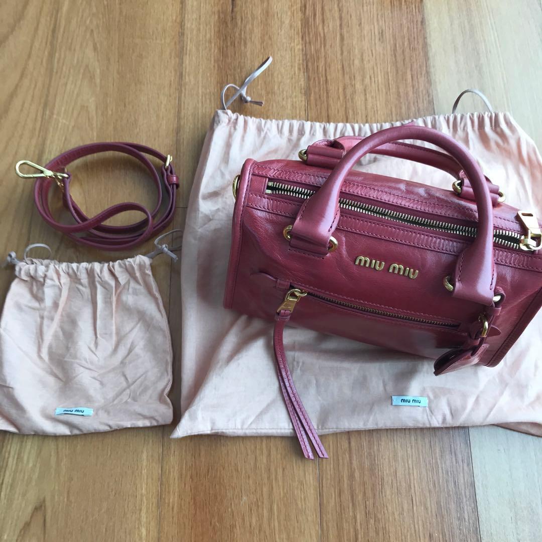 ミュウミュウ　ハンドバック　ショルダーストラップ付き　ローズピンク