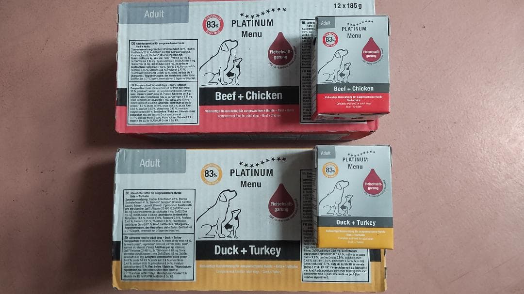 プラチナム成犬用フード(ビーフ+チキン・ダック+ターキー) 計24個