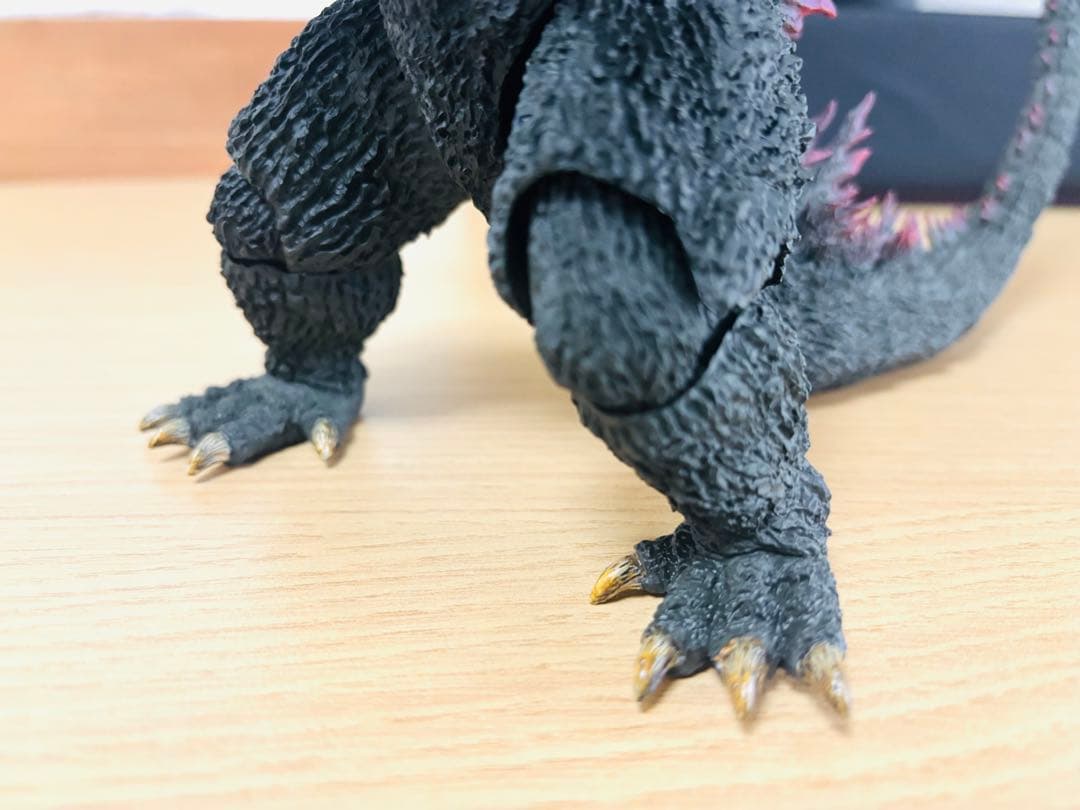 S.H.MonsterArts モンスターアーツ　ゴジラ　2000
