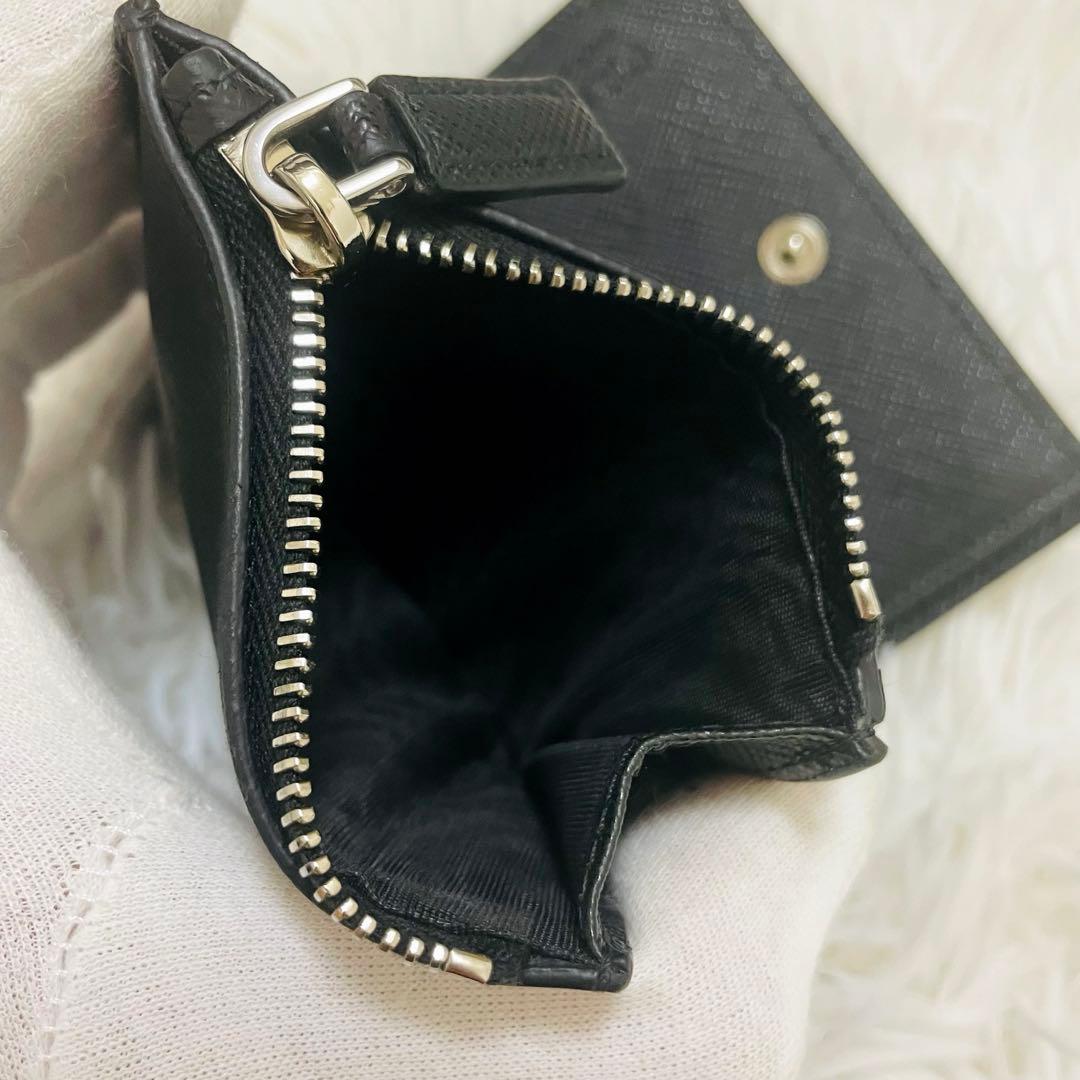 極美✨PRADA 二つ折り財布 サフィアーノレザー 三角ロゴ ブラック