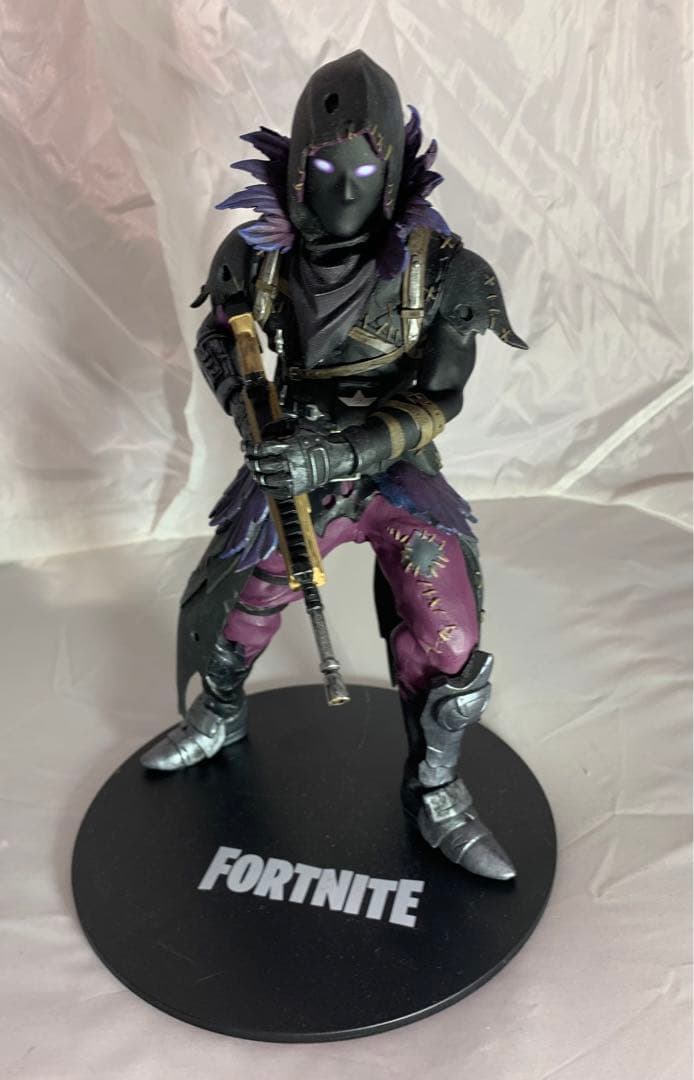 マクファーレントイズ　フォートナイト　レイブン　アクション　フィギュア