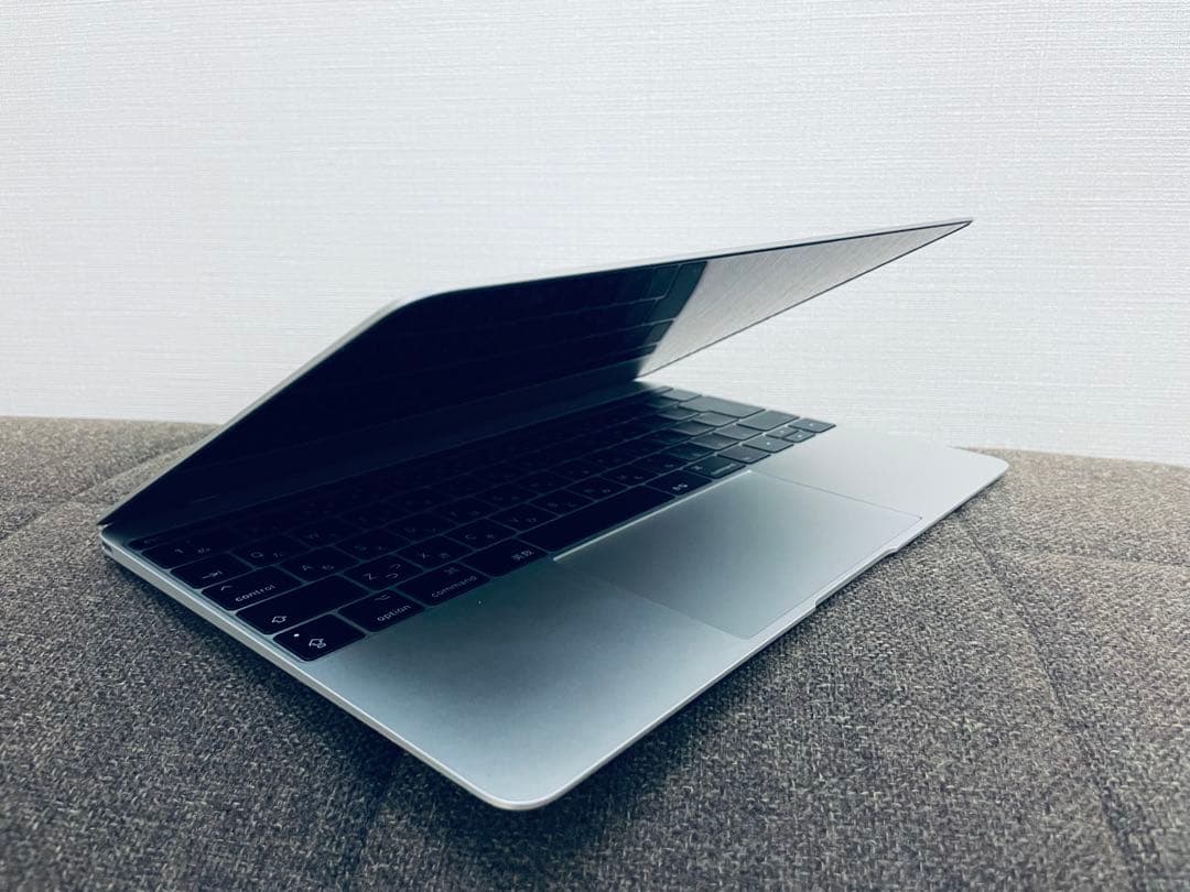 MacBook Air 2017 8GB/256GB シルバー