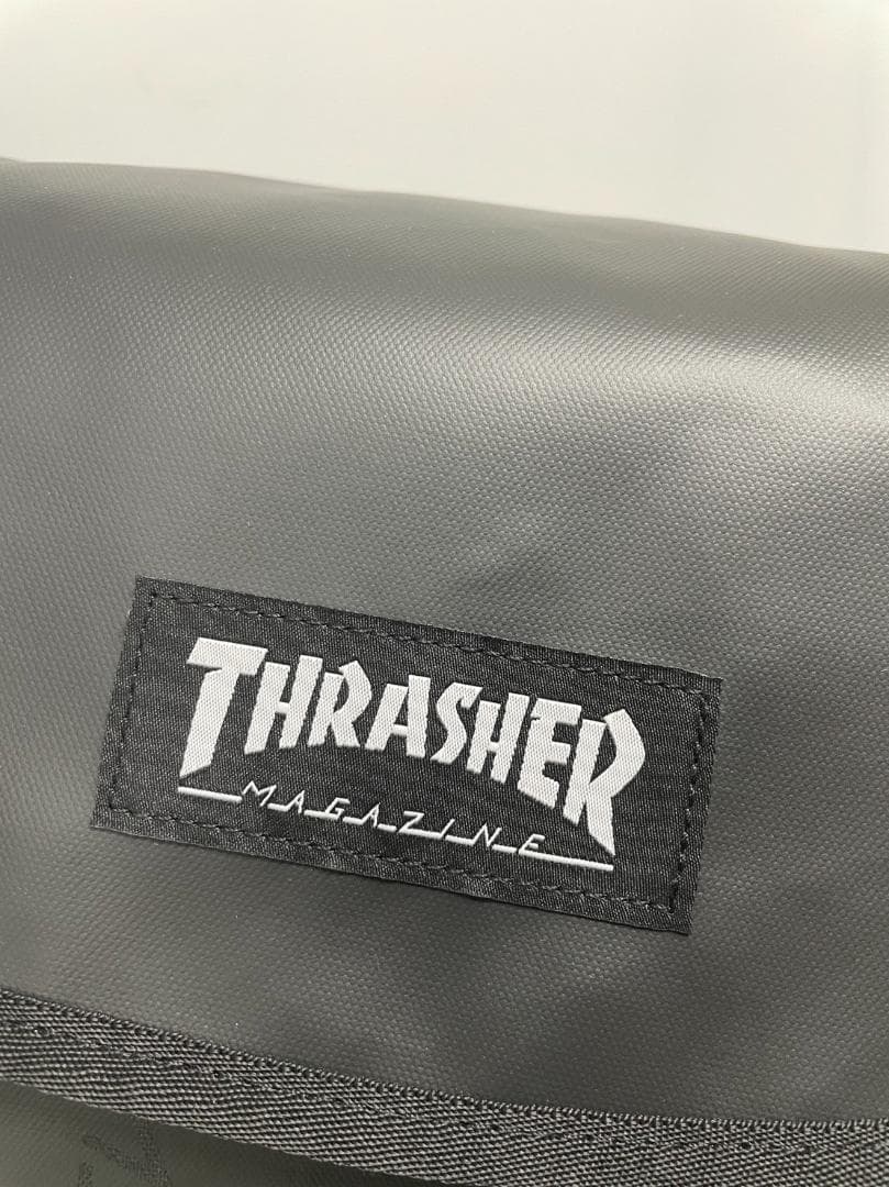 【ななな】新品防水リュック スラッシャー カブセリュック TH-R BK