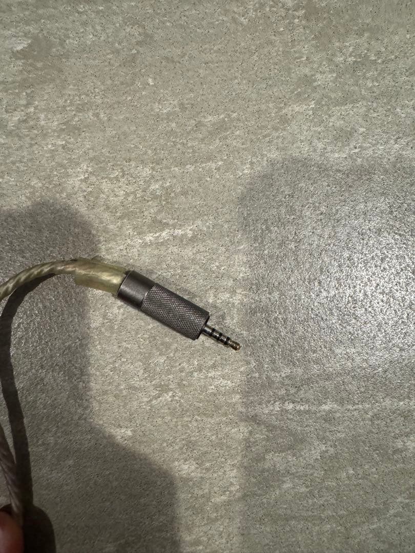 イヤホン WAGNUS. Frosty Sheep Balanced 2.5mm 2pin