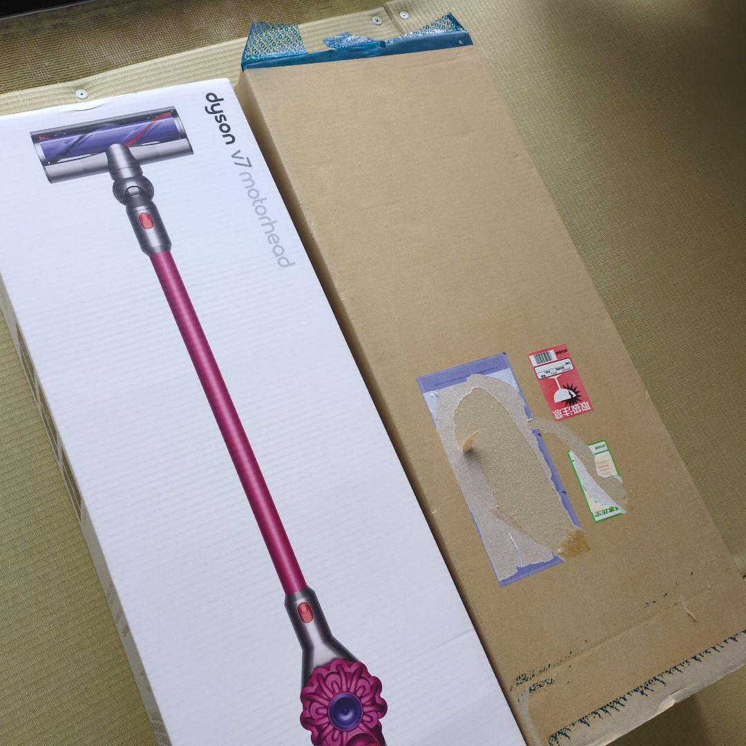 新品未使用、未開封　dyson v7 motorhead 掃除機 ピンク