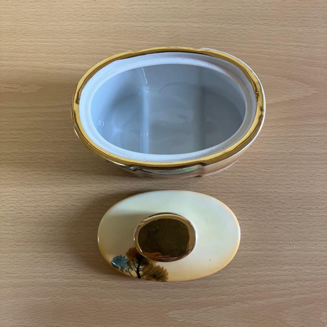 2. オールドノリタケ　蓋つき小物入れ