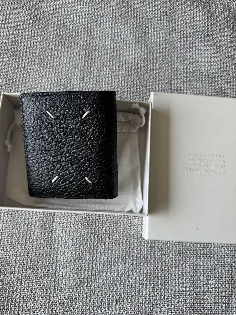 Maison Margiela ブラックレザー三つ折り財布
