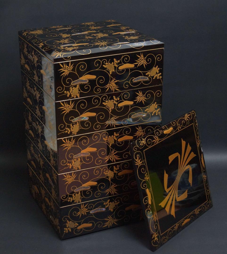 明治五年 輪島塗鳳光斎造蠟色内朱金蒔絵青貝螺鈿象嵌『松竹梅文』五重箱 替え蓋共箱